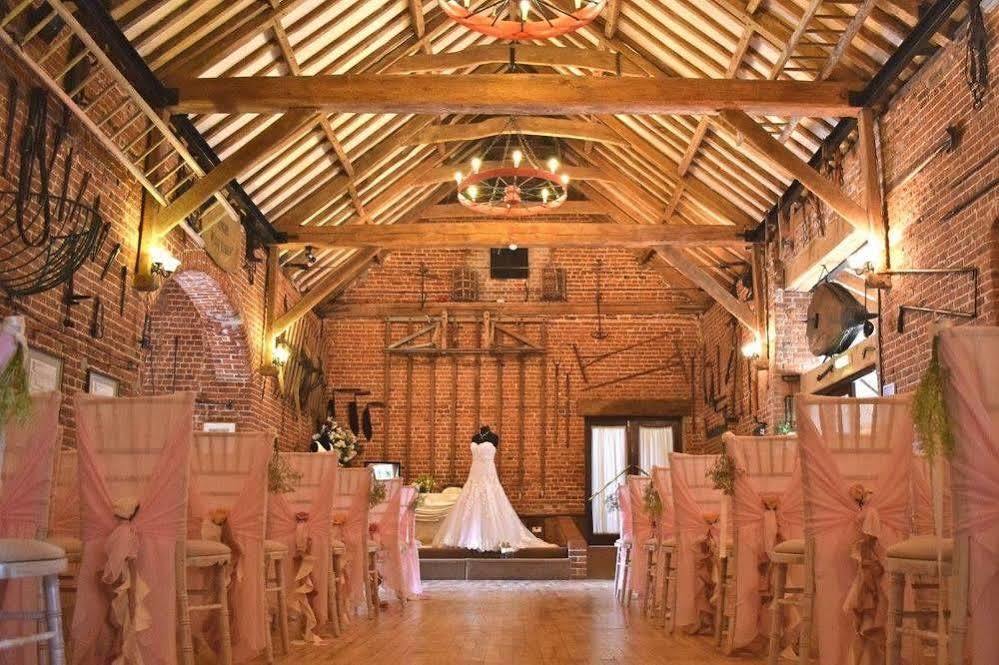 At The Farmhouse Hunters Hall Dereham Exterior photo